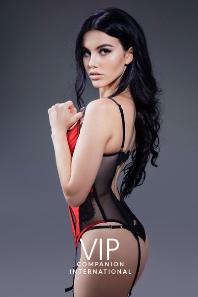 Roxana - bisexual Russian London escort 9