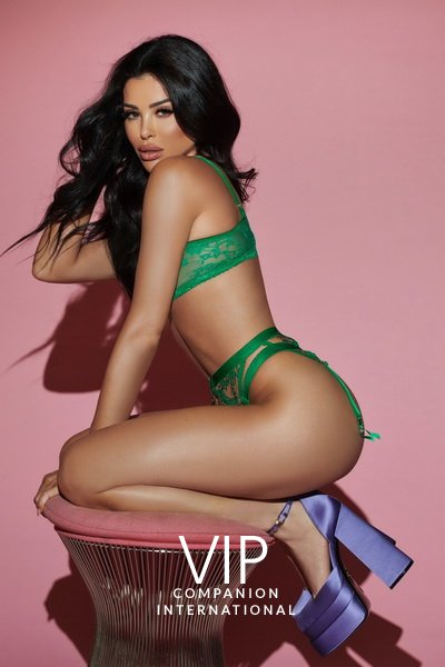 Serena - luxurious London escort 5